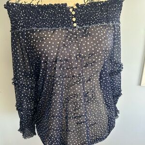 Source‎ Unknown Blue and White Blouse Elegant and Versatile